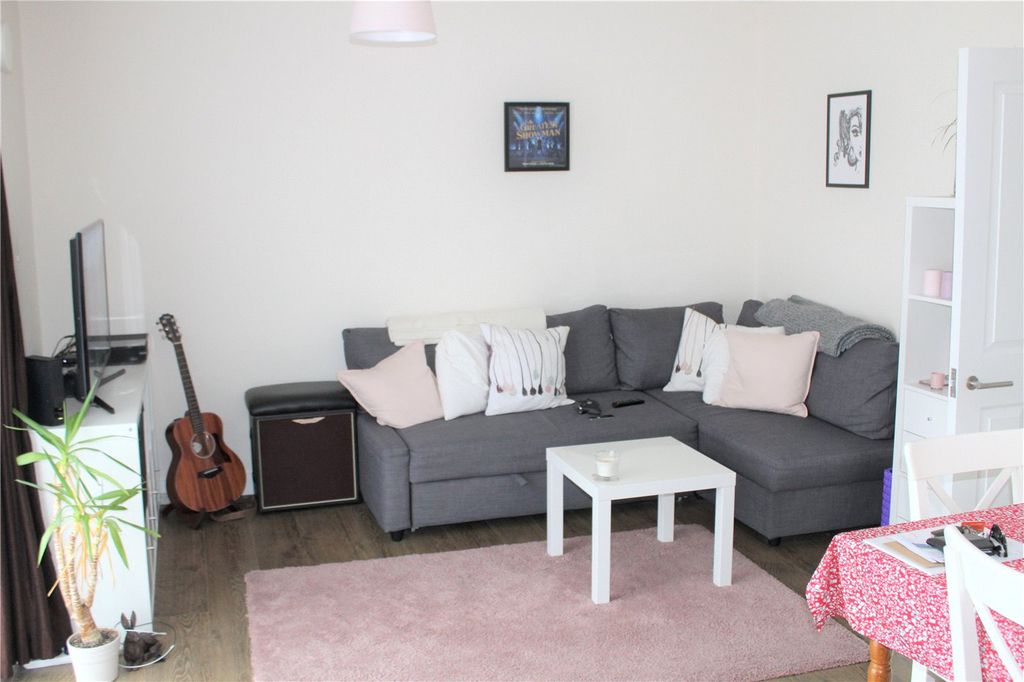 Property photo 3 of 10 Picture No. 05