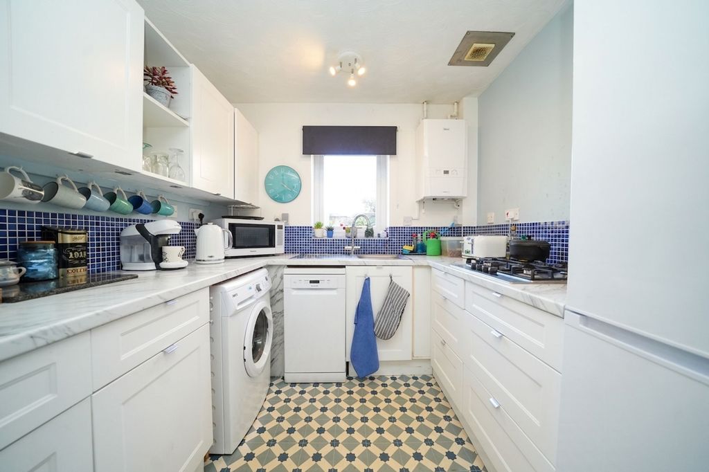 Property photo 3 of 13
