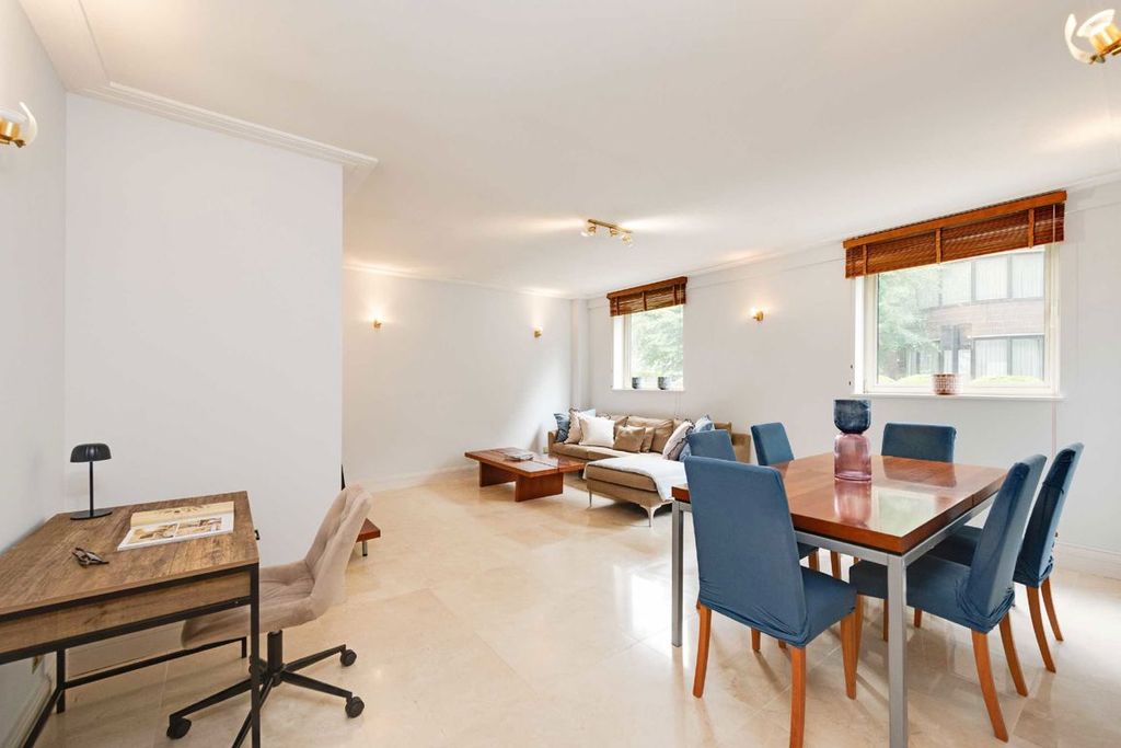 Property photo 1 of 4