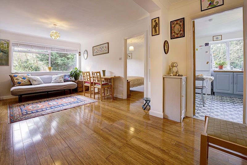 Property photo 2 of 6 Reception