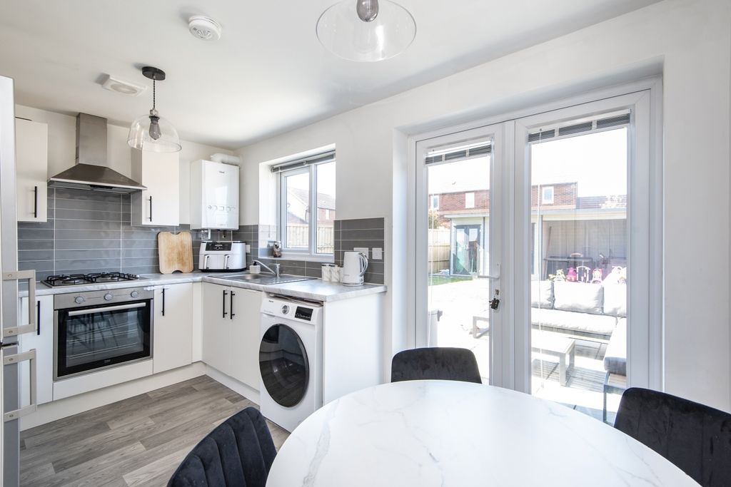 Property photo 3 of 18 3