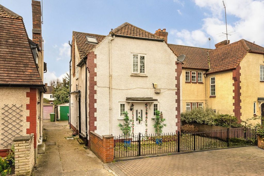 Property photo 1 of 9