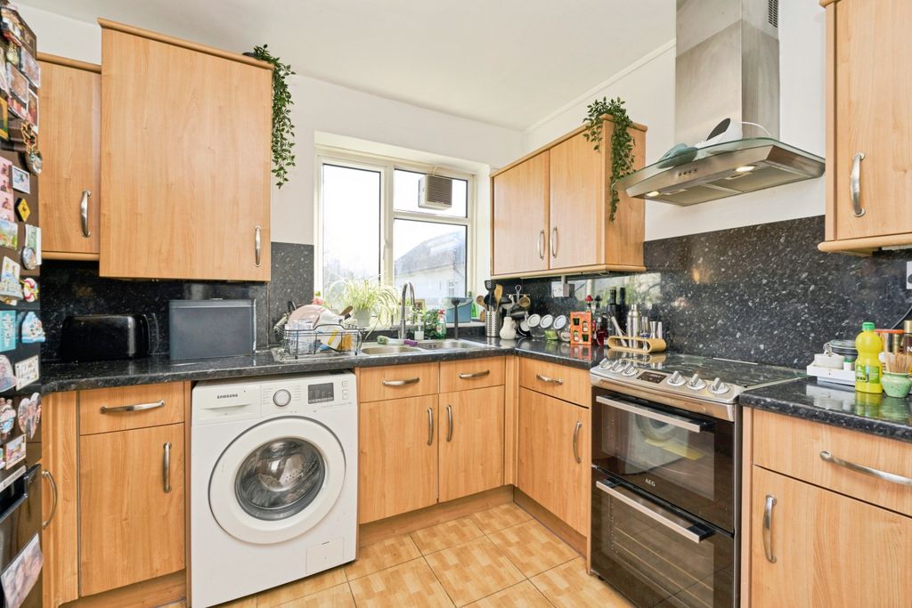 Property photo 2 of 20 Kitchen