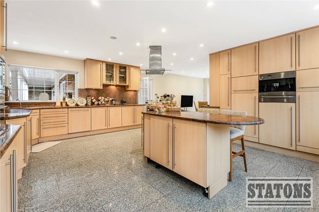 Additional image 16 of 5 bed detached house for saleFoxes Lane, Welham Green, North Mymms, Hatfield AL9