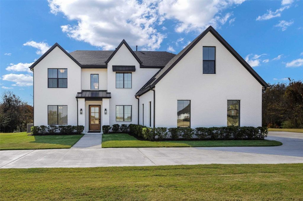 Property photo 1 of 31