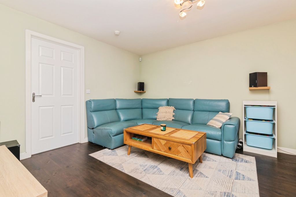 Property photo 3 of 15 Living Room