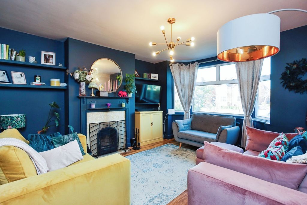 Property photo 2 of 13 Photo