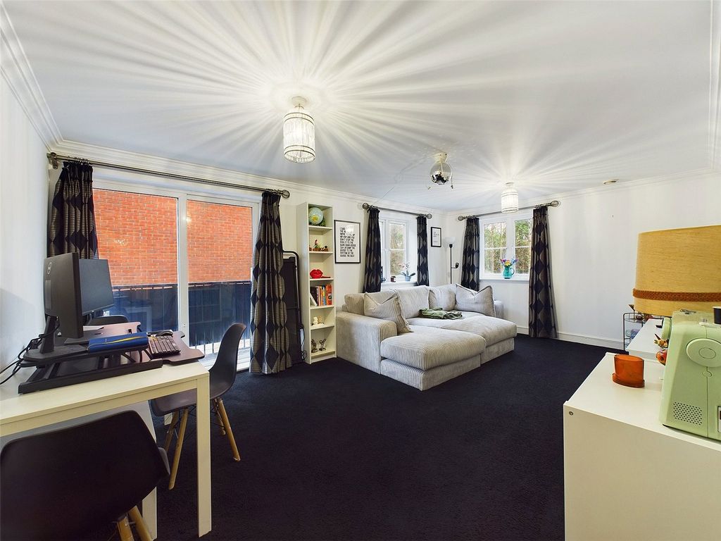 Property photo 2 of 11 Picture No. 02