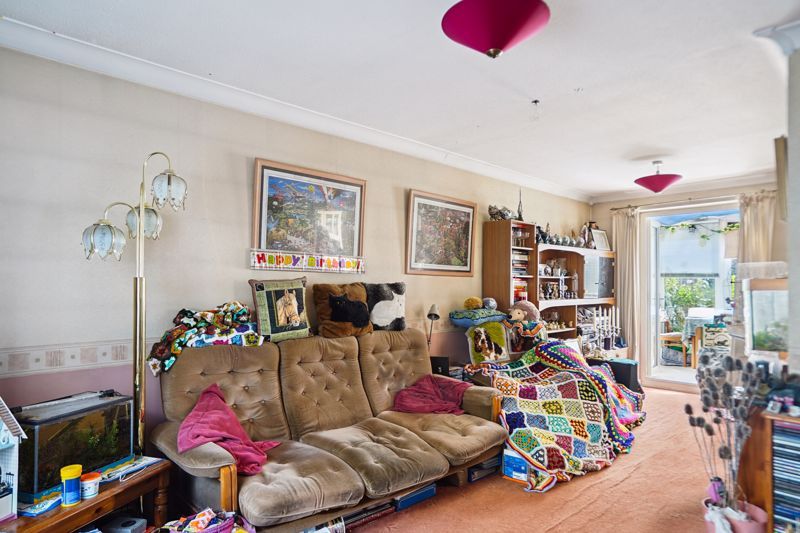 Property photo 3 of 9 Photo 4