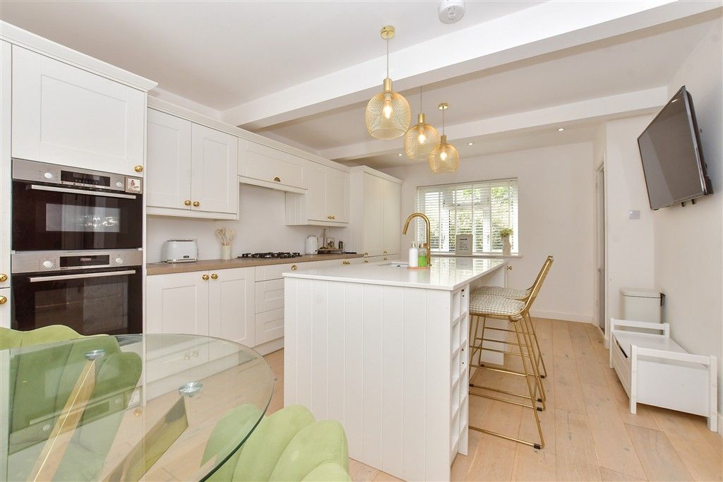 Property photo 1 of 14 Kitchen