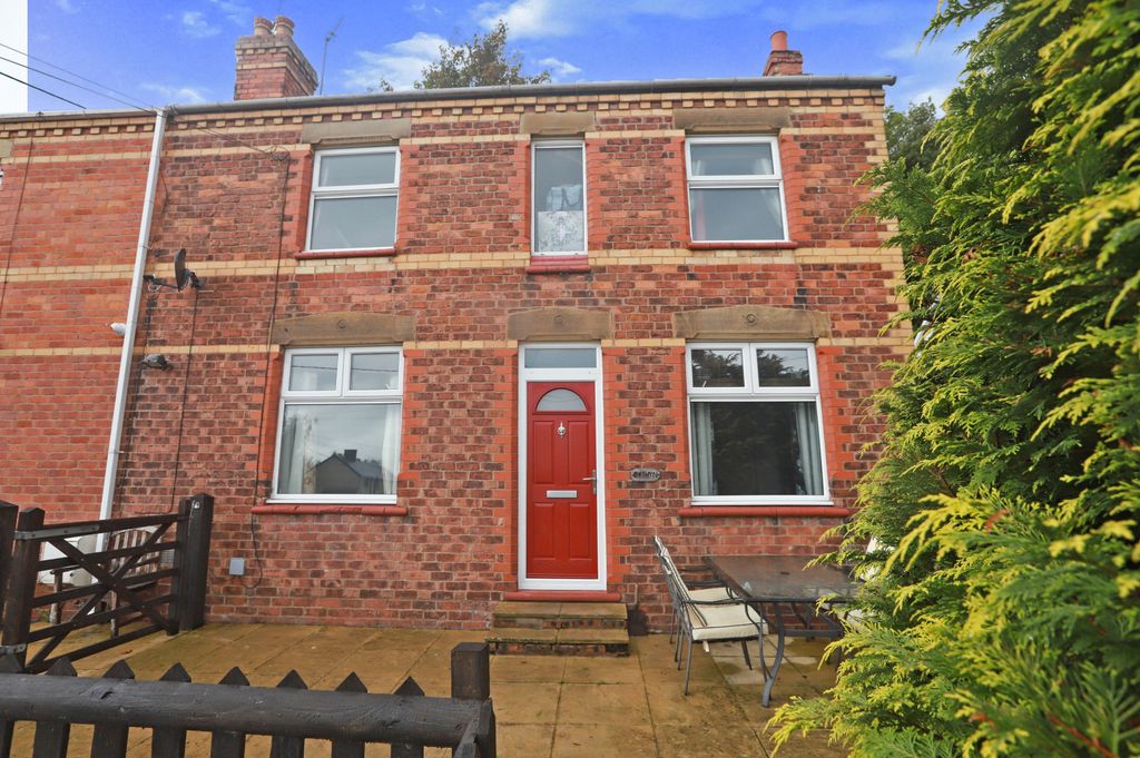 Property photo 1 of 32