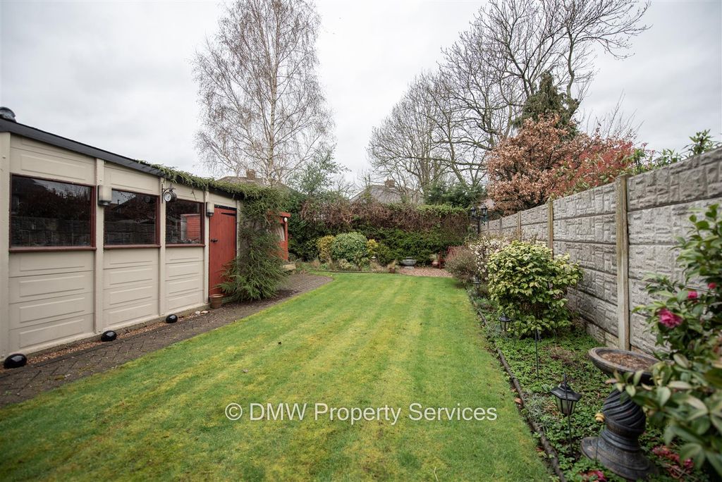 Property photo 2 of 17 Exterior