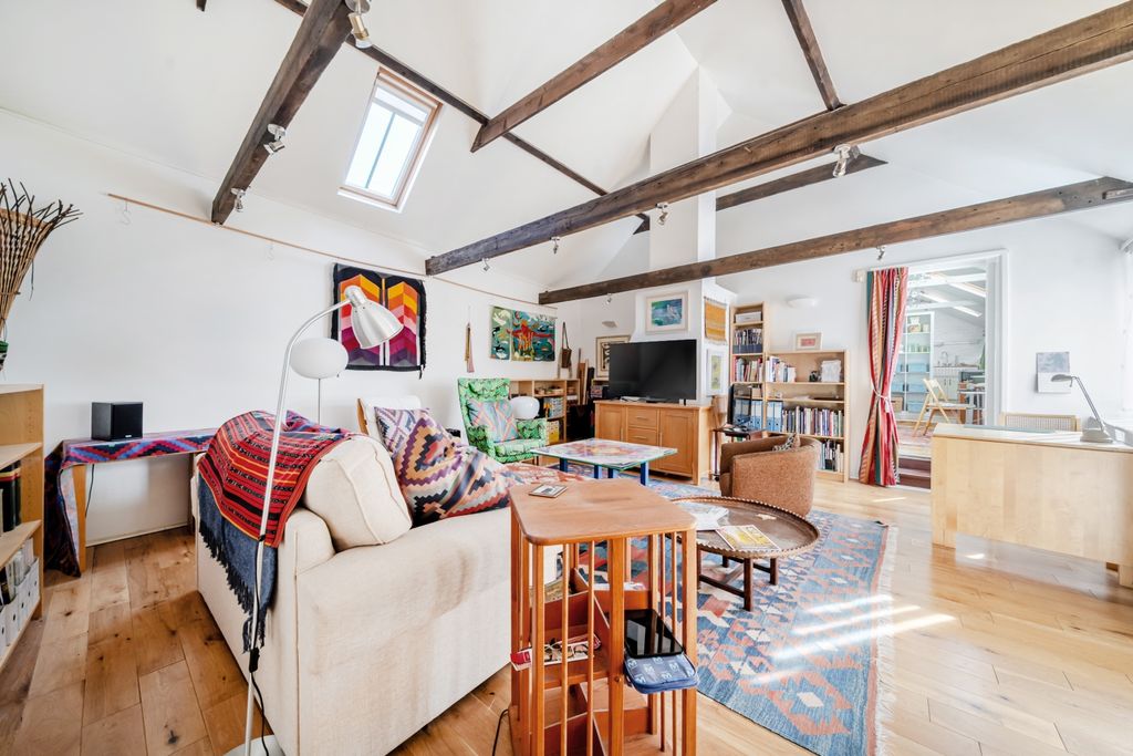 Property photo 3 of 20 1341315-12-68A8399c0Fbd2