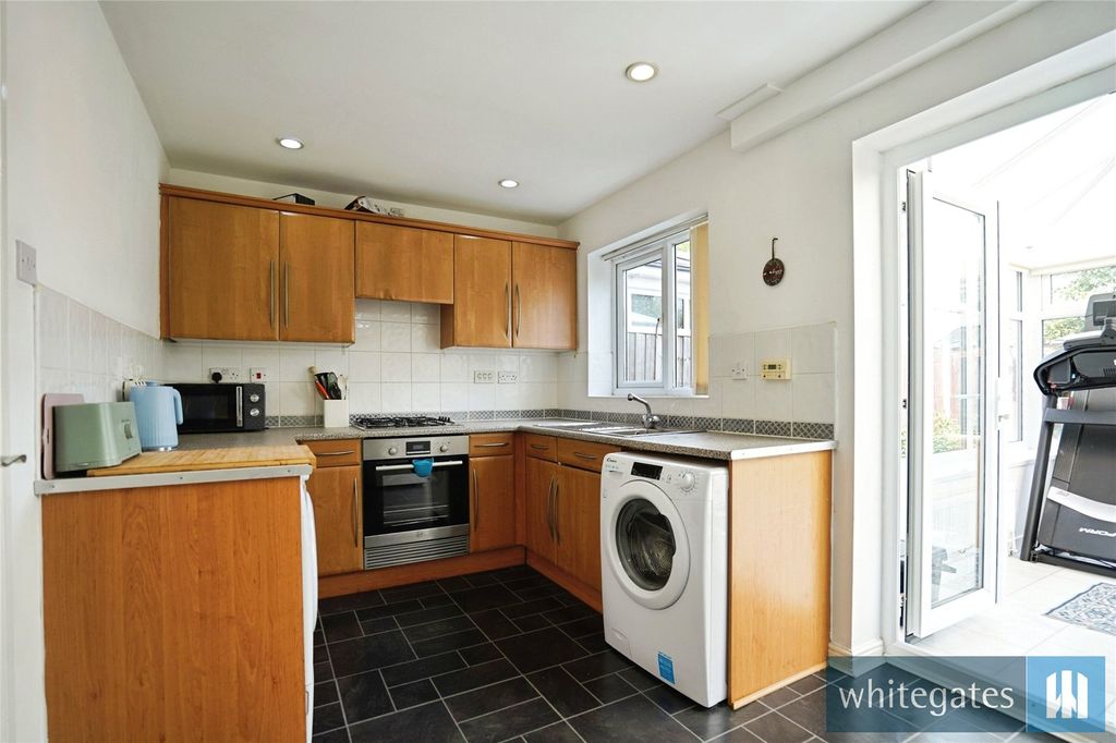 Property photo 3 of 21 Picture No. 24