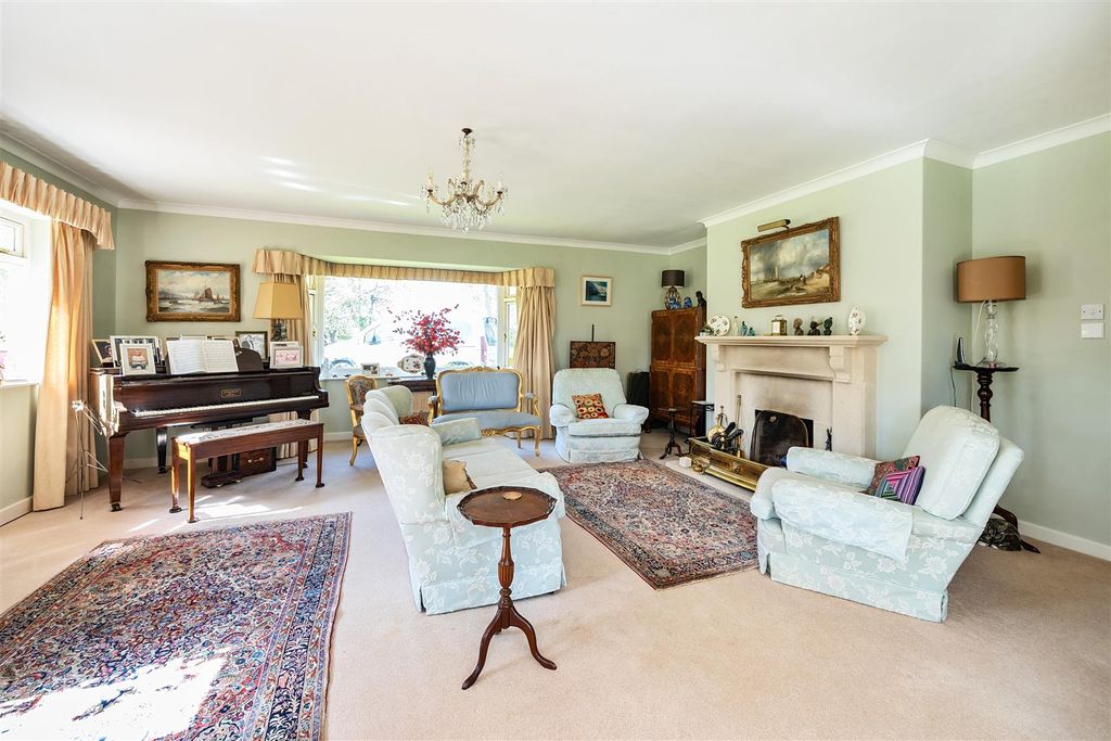 Property photo 2 of 20
