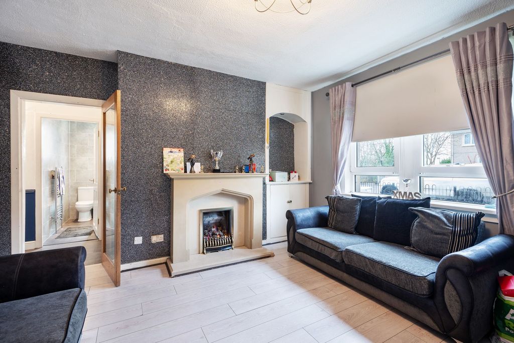 Property photo 3 of 22