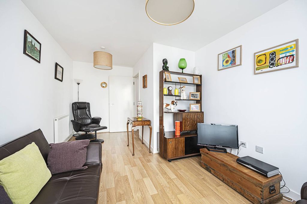 Property photo 3 of 9