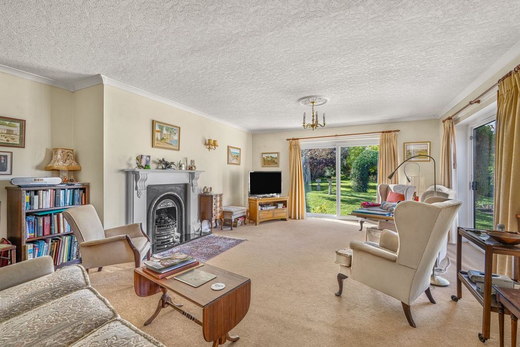 Property photo 2 of 21