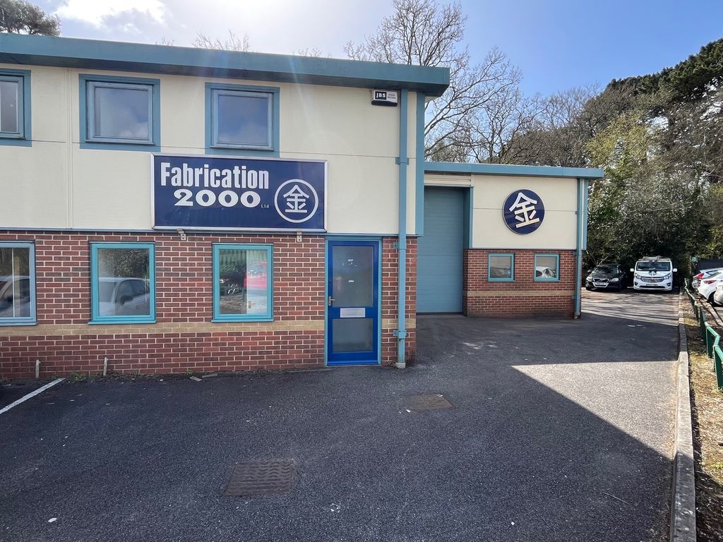 Property photo 1 of 7