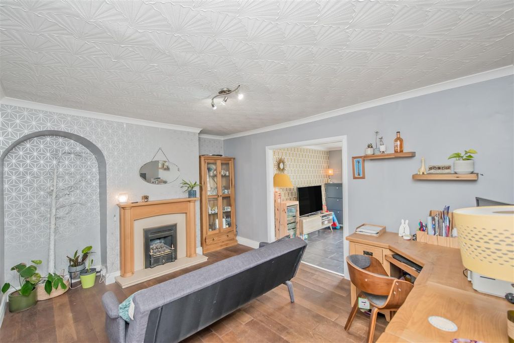 Property photo 3 of 26 Dining Room / Sitting Room:
