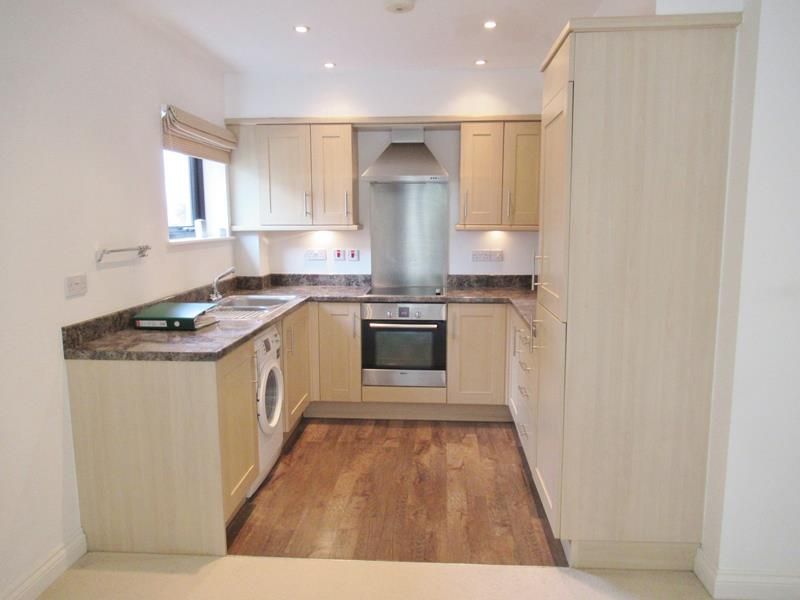 Property photo 2 of 10 Kitchen