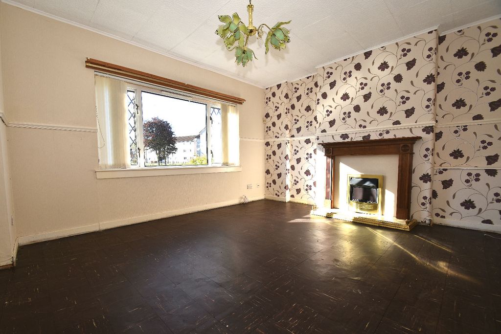 Property photo 2 of 17 5902982