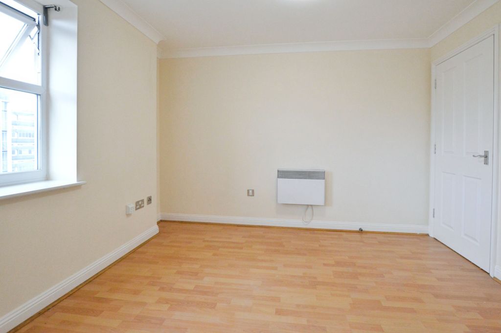 Property photo 3 of 5