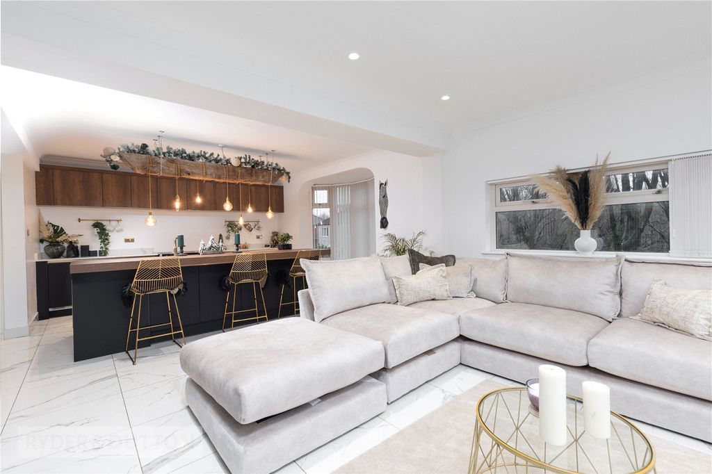 Property photo 2 of 38 Picture No. 51