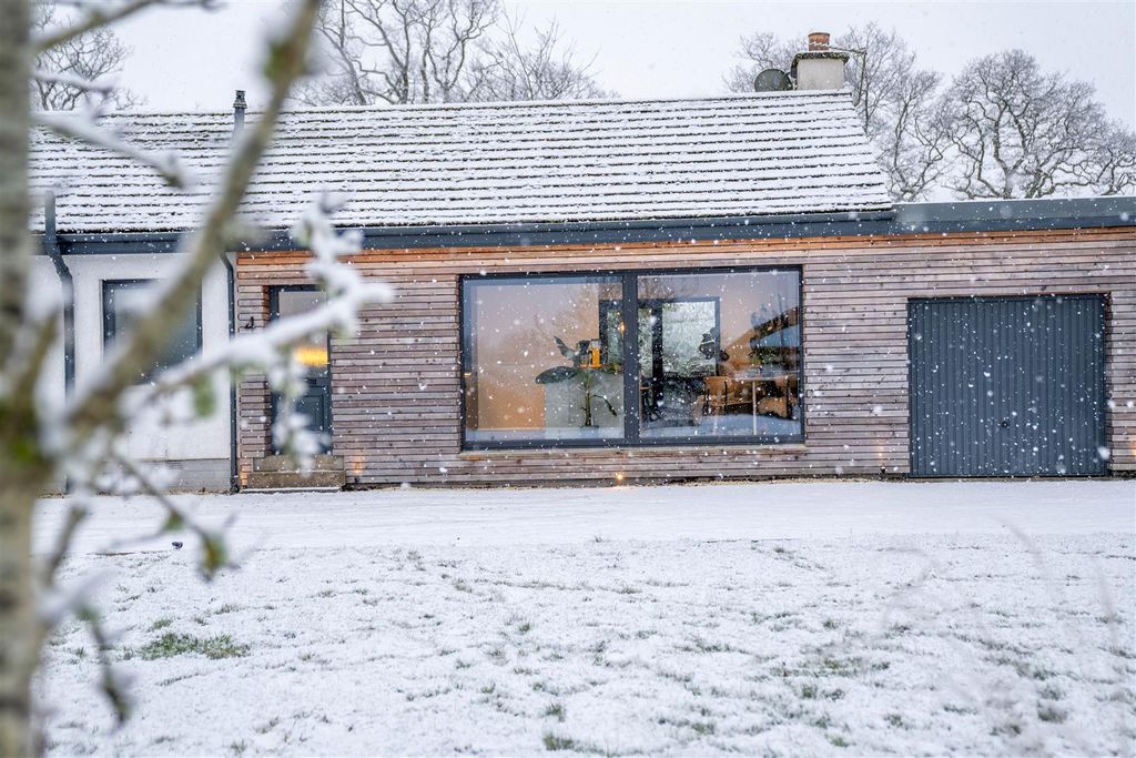 Property photo 1 of 34 Dsc00781-Hdr.Jpg