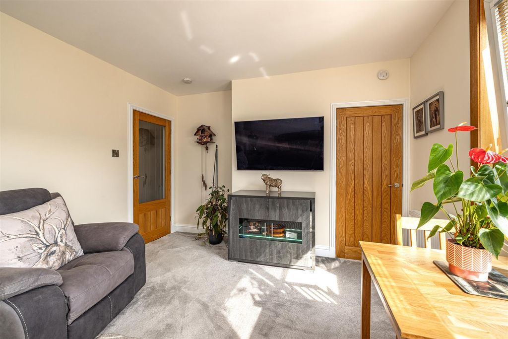 Property photo 2 of 20 52 Tweed Road Galashiels 11.Jpg