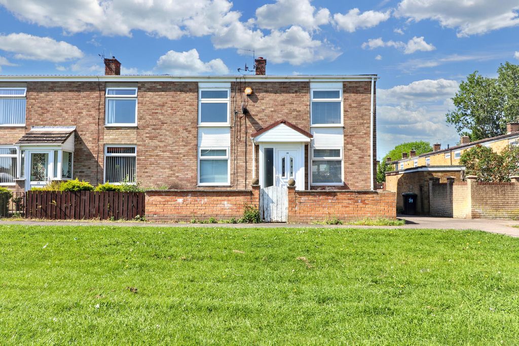 Property photo 1 of 8 Beechfield - Front