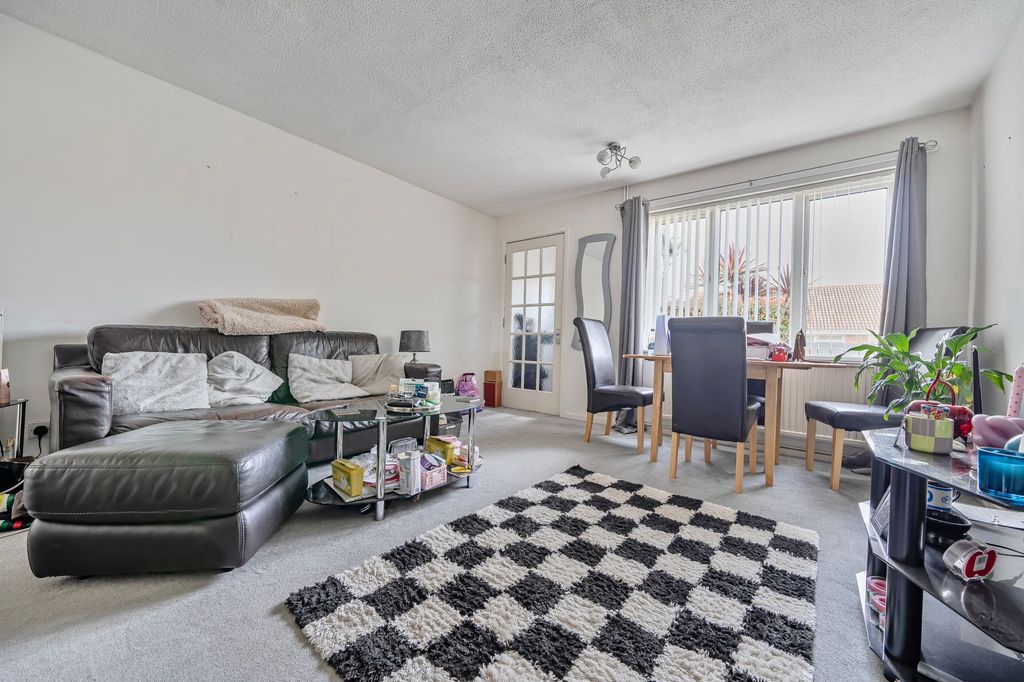 Property photo 2 of 10 Living Room/ Dining Room