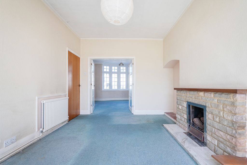 Property photo 3 of 24
