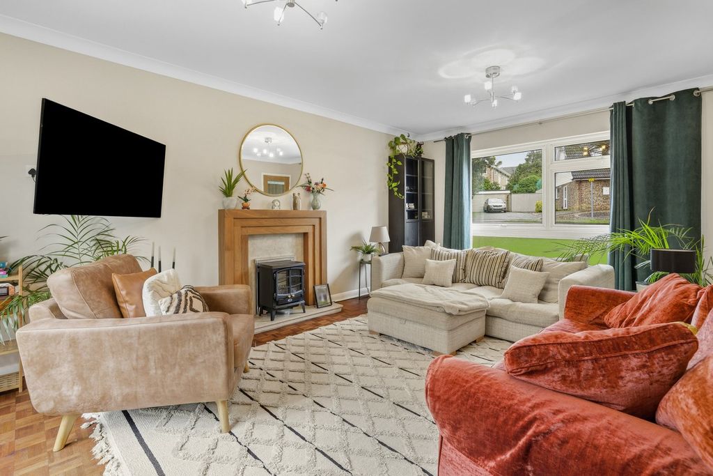 Property photo 2 of 20