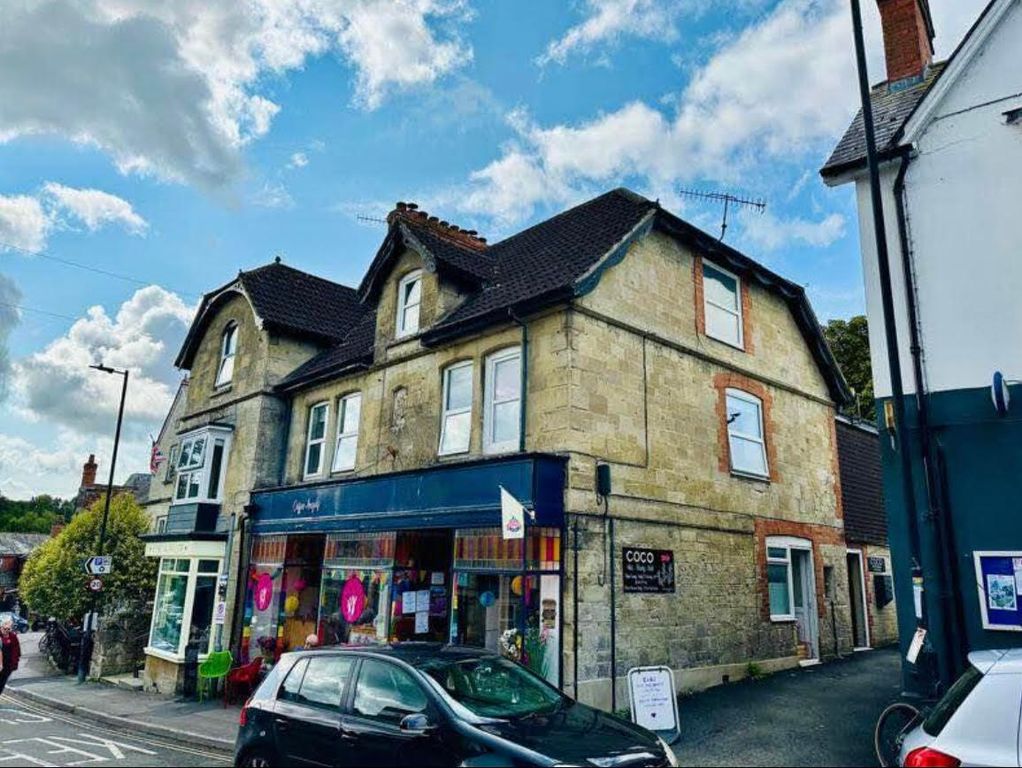 Property photo 1 of 5