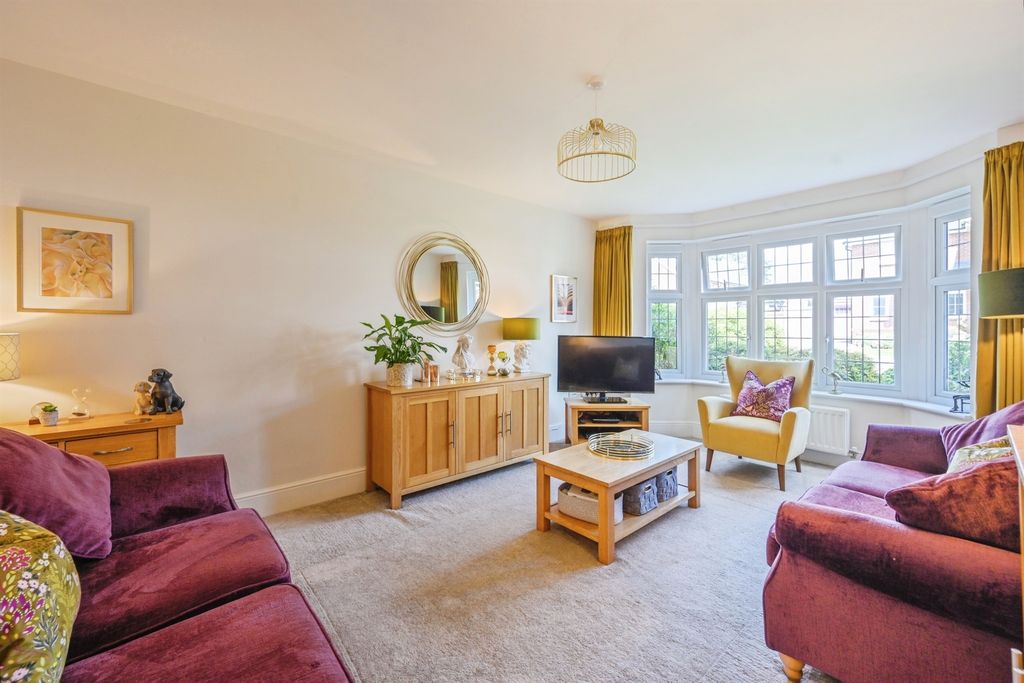 Property photo 2 of 17