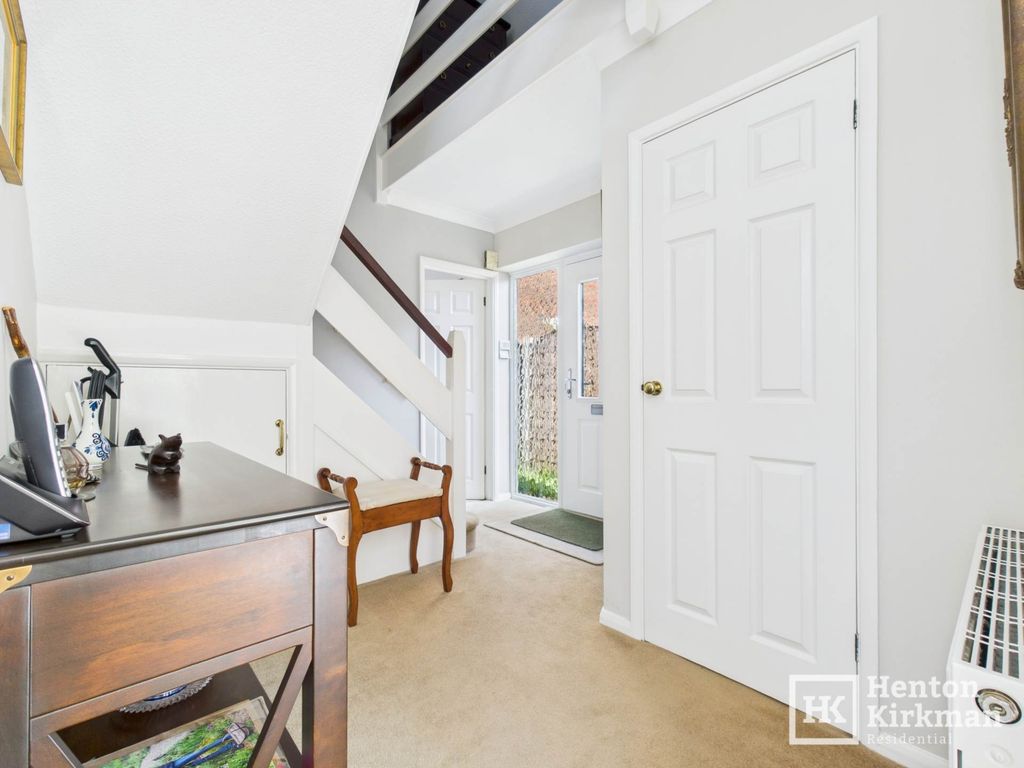 Property photo 2 of 25