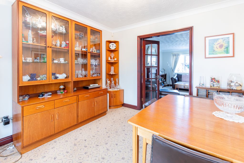 Property photo 3 of 20 Dining Room