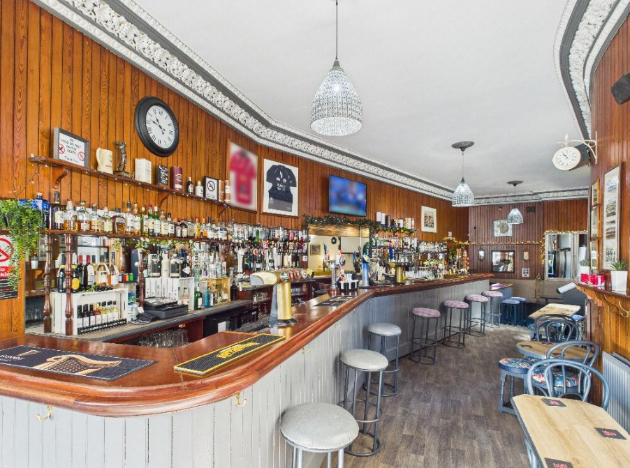 Property photo 2 of 18