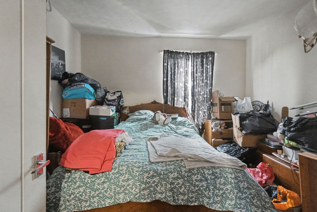 Property photo 3 of 10 7 Trinity Street, Birkenhead, CH41 4Hj