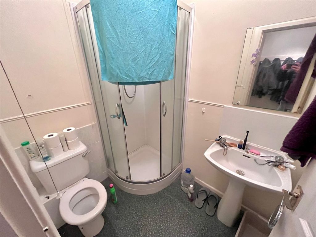 Property photo 3 of 3 Shower Room