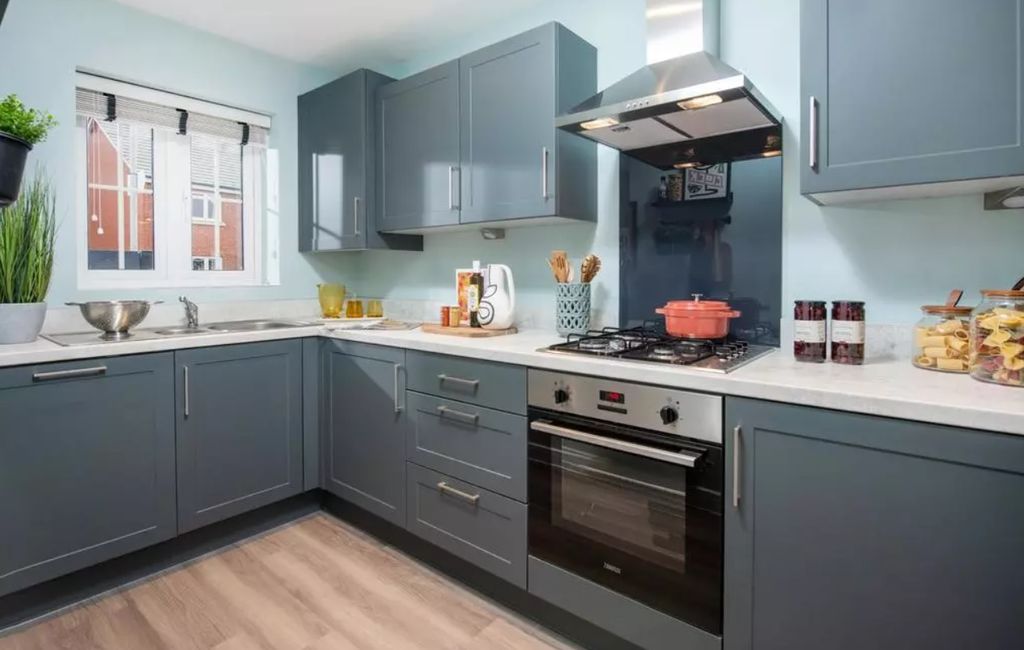 Property photo 3 of 6