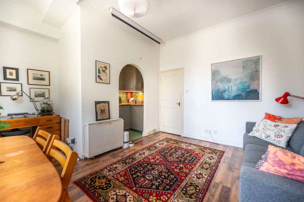 Property photo 2 of 6