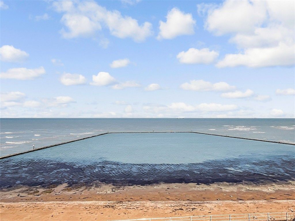 Property photo 2 of 12 Surrounding Area