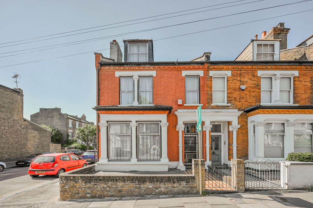 Property photo 1 of 11