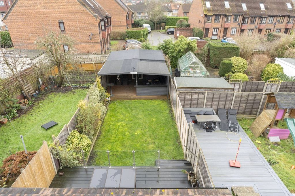 Property photo 2 of 20 Picture No. 18