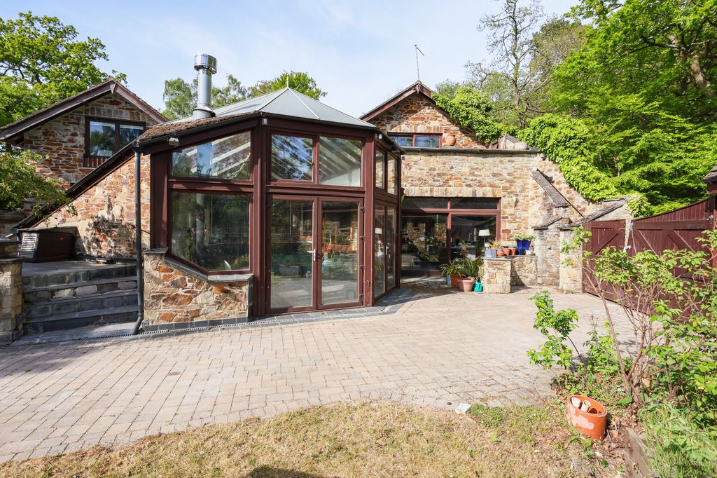 Property photo 1 of 18 Rear