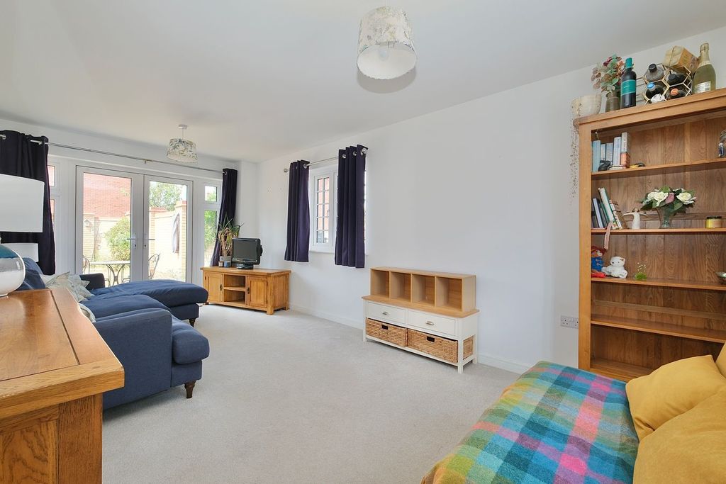 Property photo 3 of 13