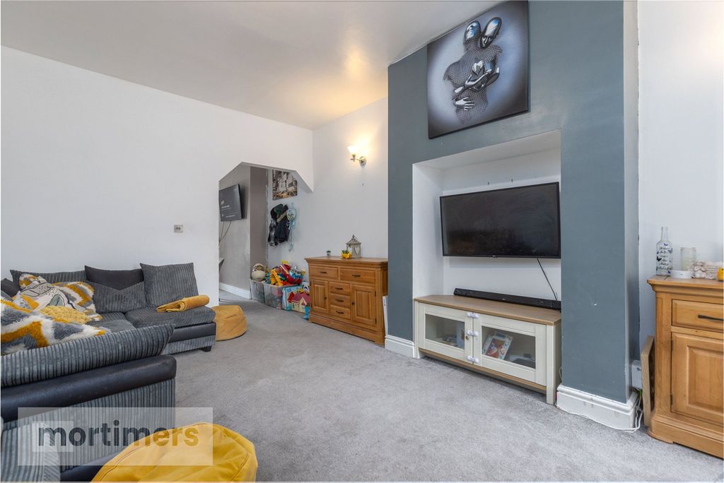 Property photo 2 of 18 Living Room