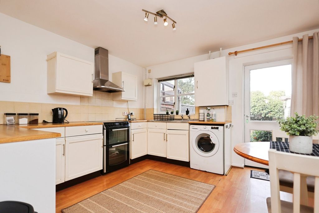 Property photo 2 of 18 Pbox-Img.Jpg